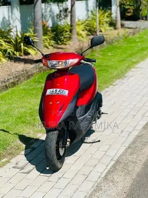Honda Dio 2000