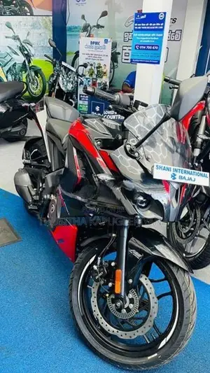 Bajaj Pulsar RS200 Black/Red 2026