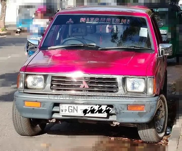 Mitsubishi L200 2001