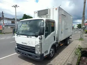 Isuzu Elf 14.5 MANUAL 6 NUT 2017