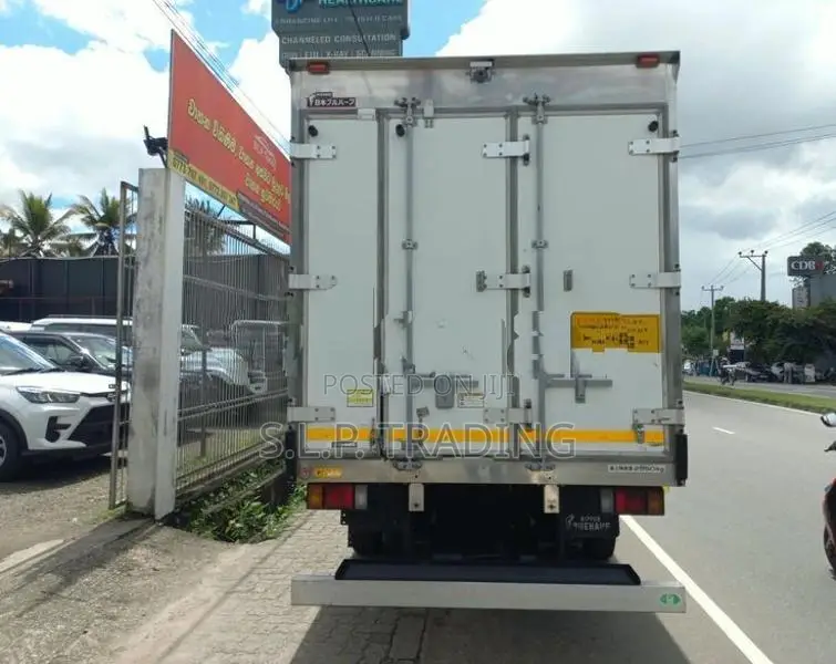 Isuzu Elf 14.5 MANUAL 6 NUT 2017