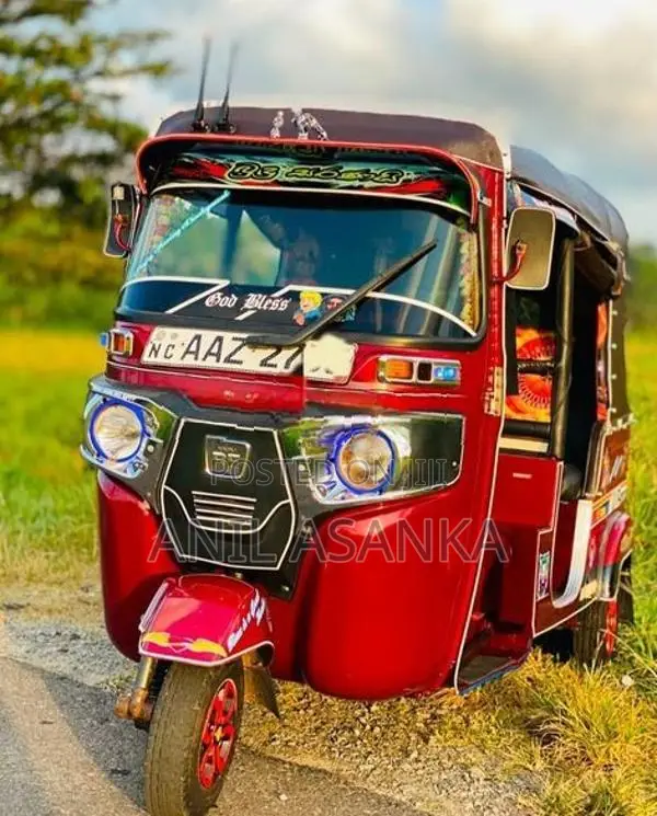 Bajaj RE 2015