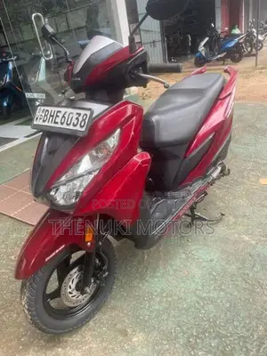 Honda Grazia 2015