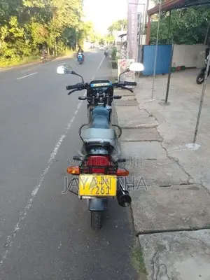 Bajaj CT100 ct 2024