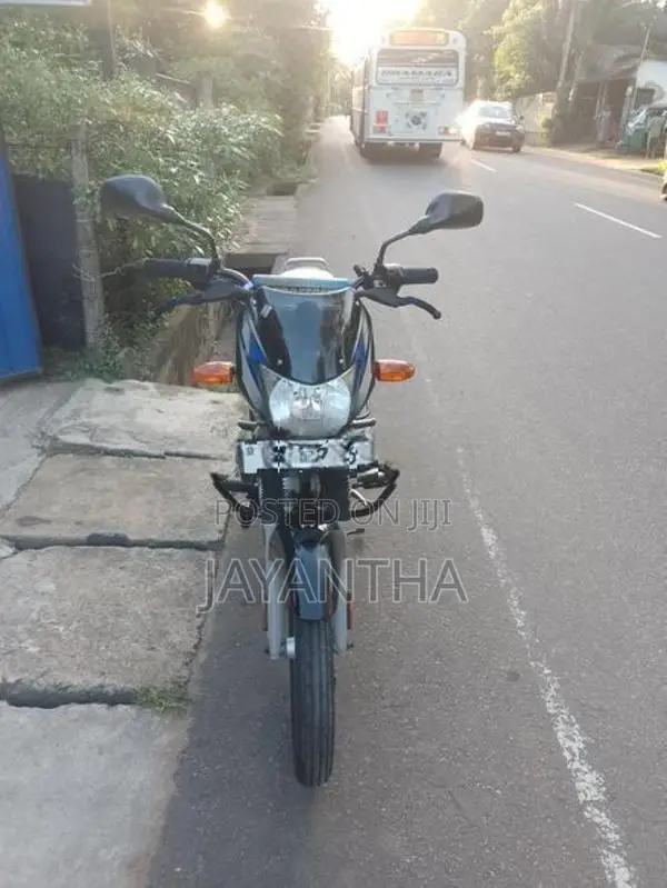 Bajaj CT100 ct 2024