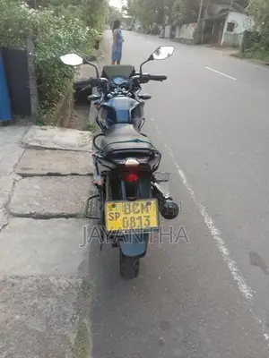 Bajaj Discover discoverer 2015