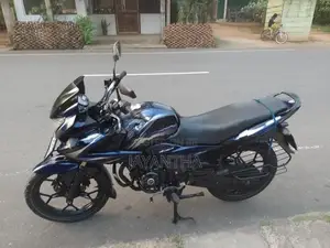 Bajaj Discover discoverer 2015