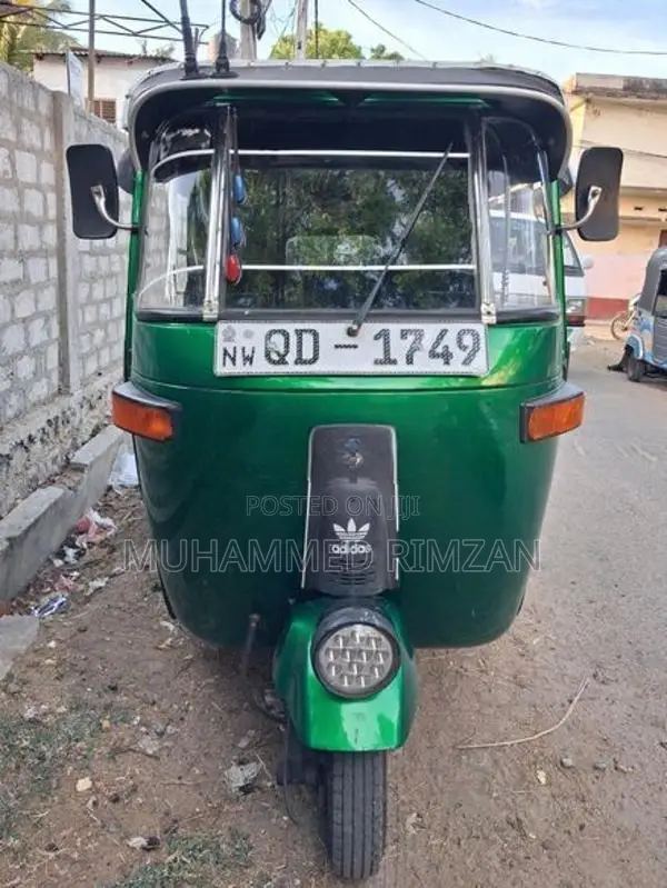 Bajaj RE 2006 2026