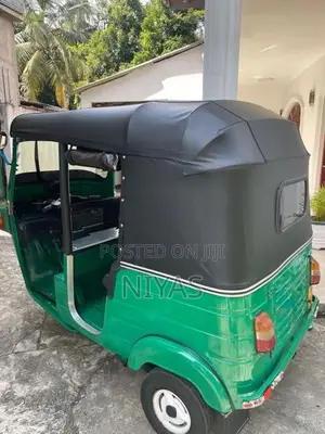 Bajaj RE 2013