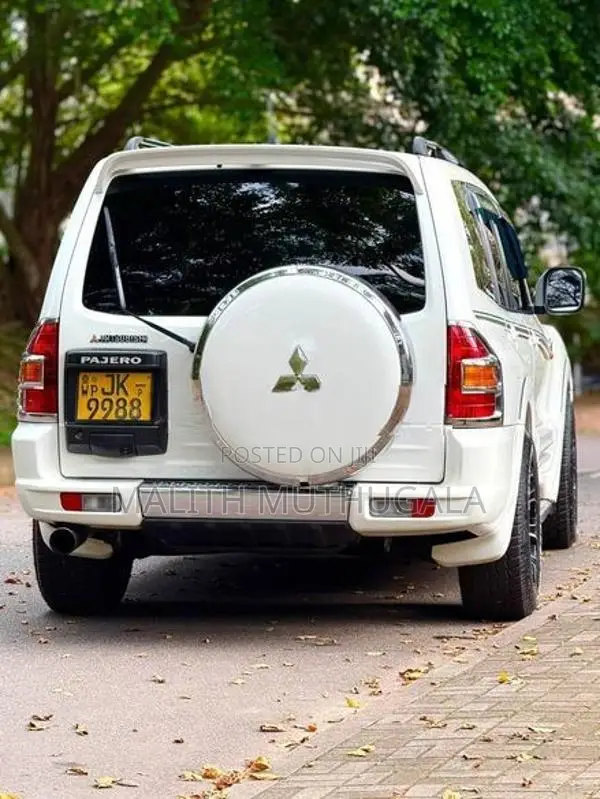 Mitsubishi Montero 2002