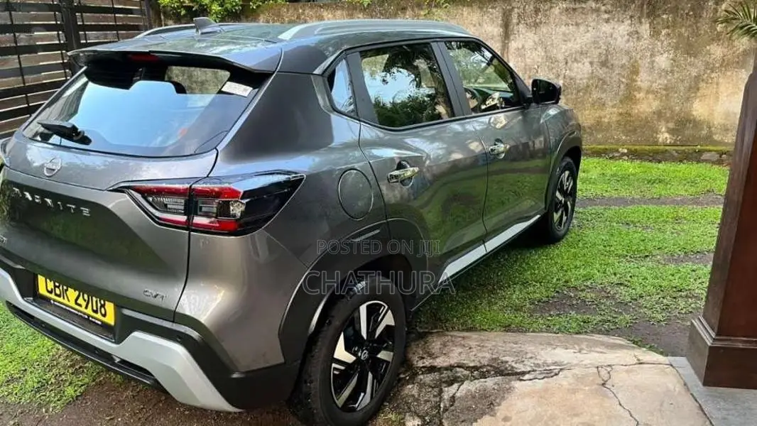 Nissan Magnite N Connecta 2025 SUV (Used)