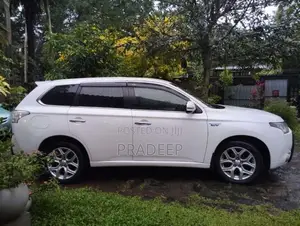 Mitsubishi Outlander 2013 SUV (Used)