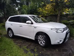 Mitsubishi Outlander 2013 SUV (Used)