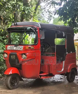 Bajaj Re 2015 Three Wheel (Used)