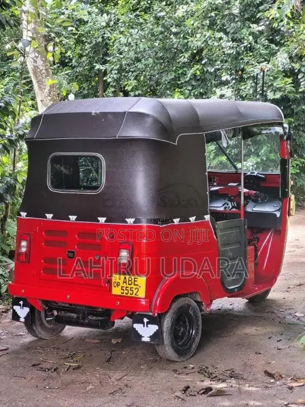 Bajaj Re 2015 Three Wheel (Used)