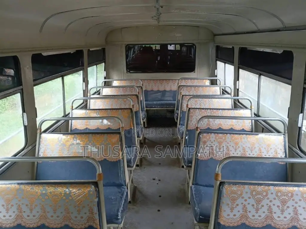 Ashok-Leyland Chithal 1990 Bus (Used)