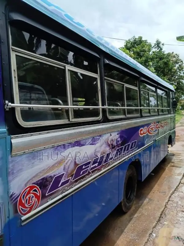 Ashok-Leyland Chithal 1990 Bus (Used)