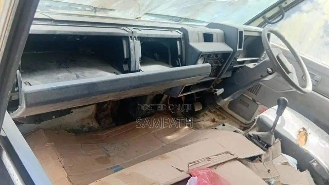 Isuzu  1993 Lorry (Used)