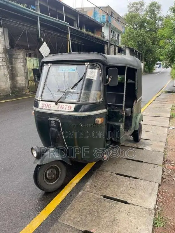 Bajaj 2 Stroke 1990 Three Wheel (Used)