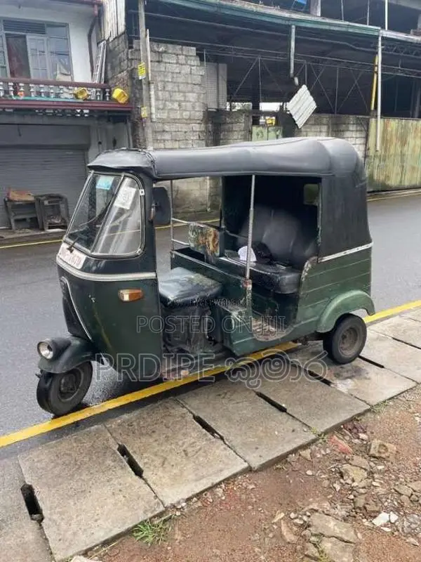 Bajaj 2 Stroke 1990 Three Wheel (Used)