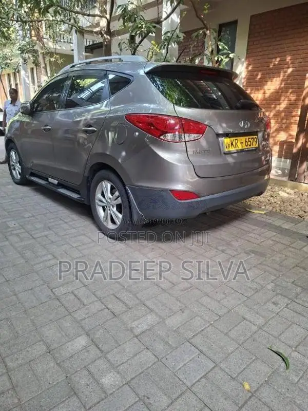 Hyundai Tucson 2011 SUV (Used)