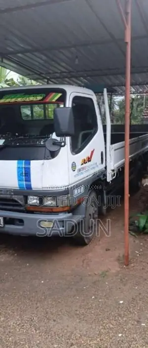 Mitsubishi Canter 2005 Lorry (Used)