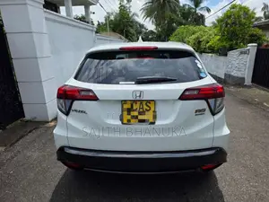 Honda Vezel 2016 SUV (Used)