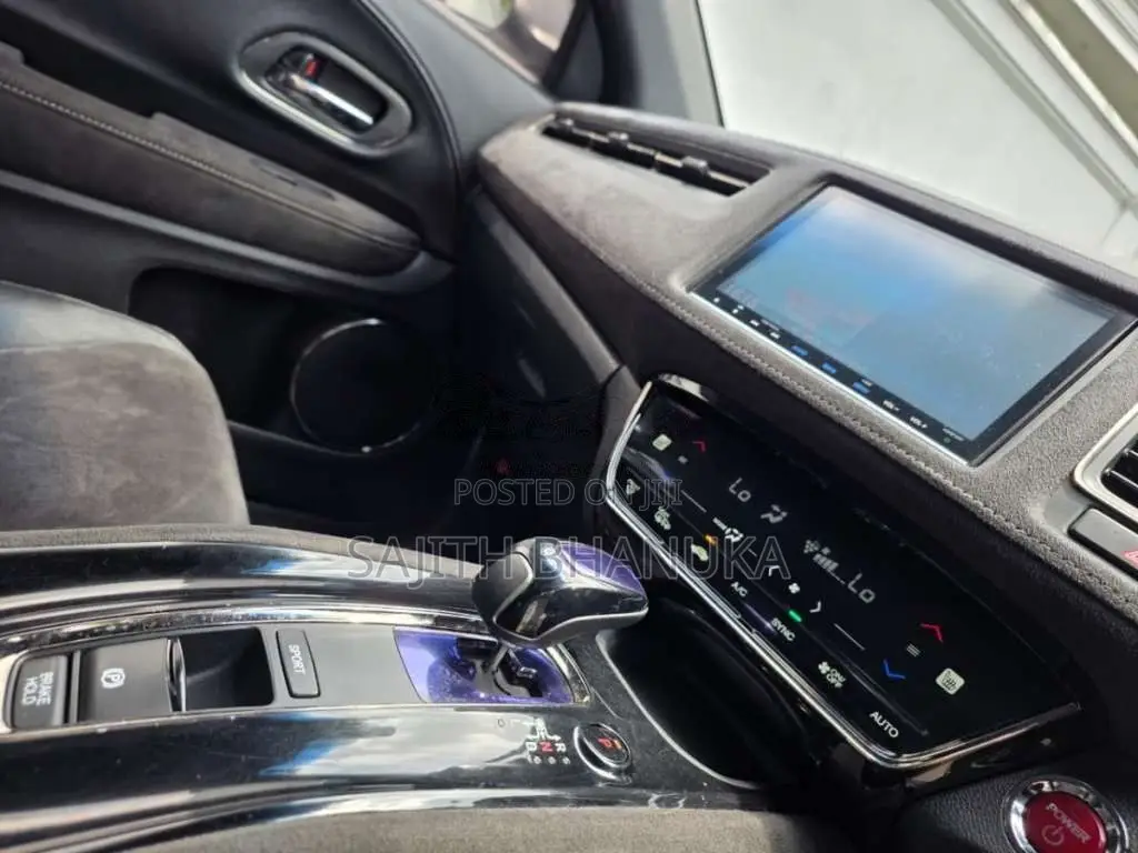 Honda Vezel 2016 SUV (Used)