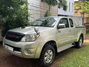Toyota Hilux Smart Cab Dual Purpose 2009 Pickup (Used)