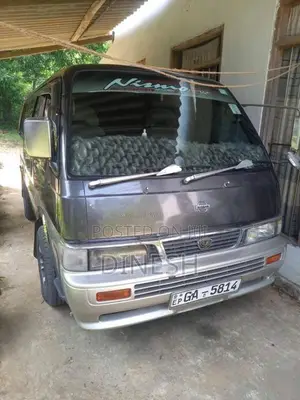 Nissan Caravan Shot 2000 Van (Used)
