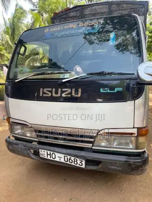 Isuzu ELF 2002 Lorry (Used)