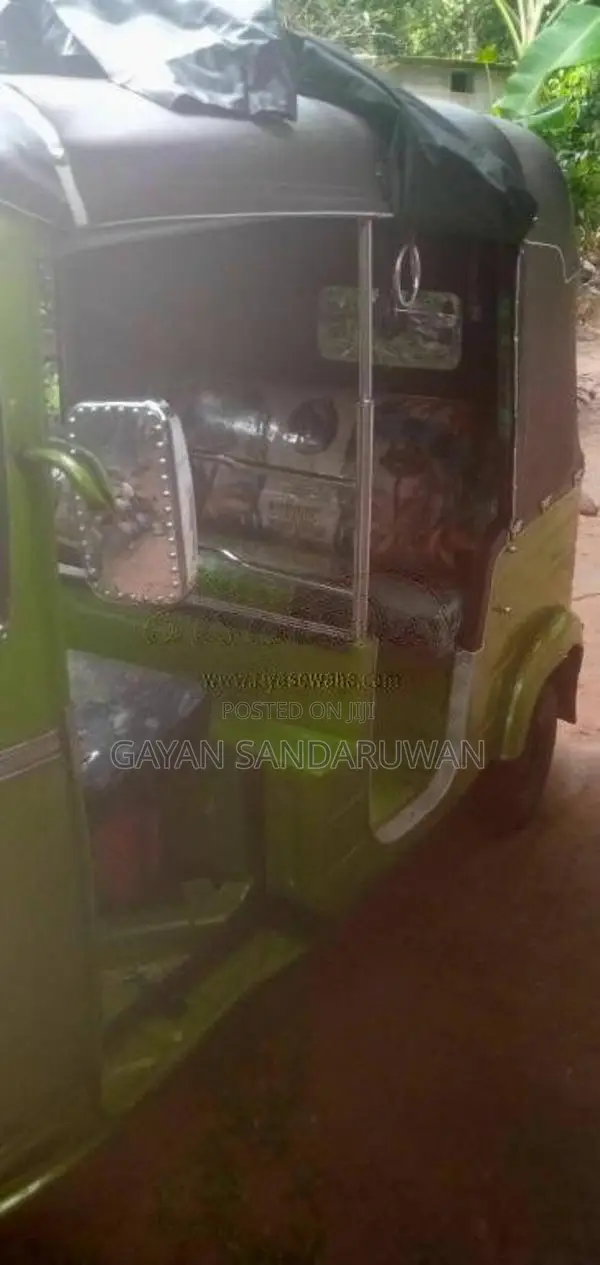 Bajaj 2 Stroke 2005 Three Wheel (Used)