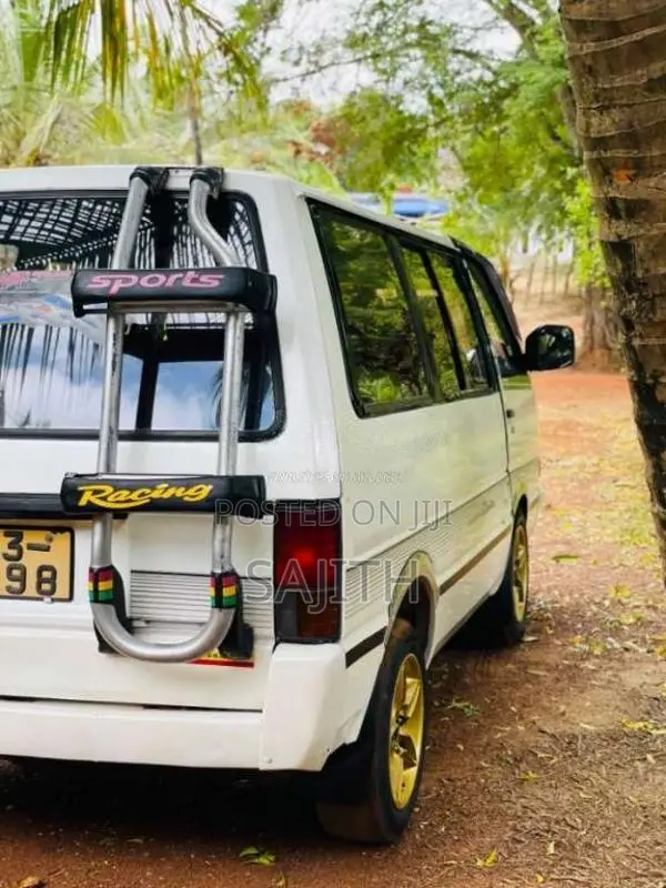 Nissan Vanette 1988 Van (Used)