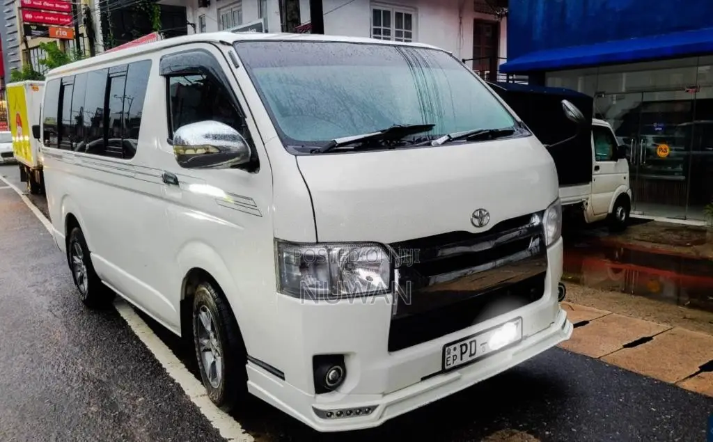 Toyota KDH 2008 Van (Used)