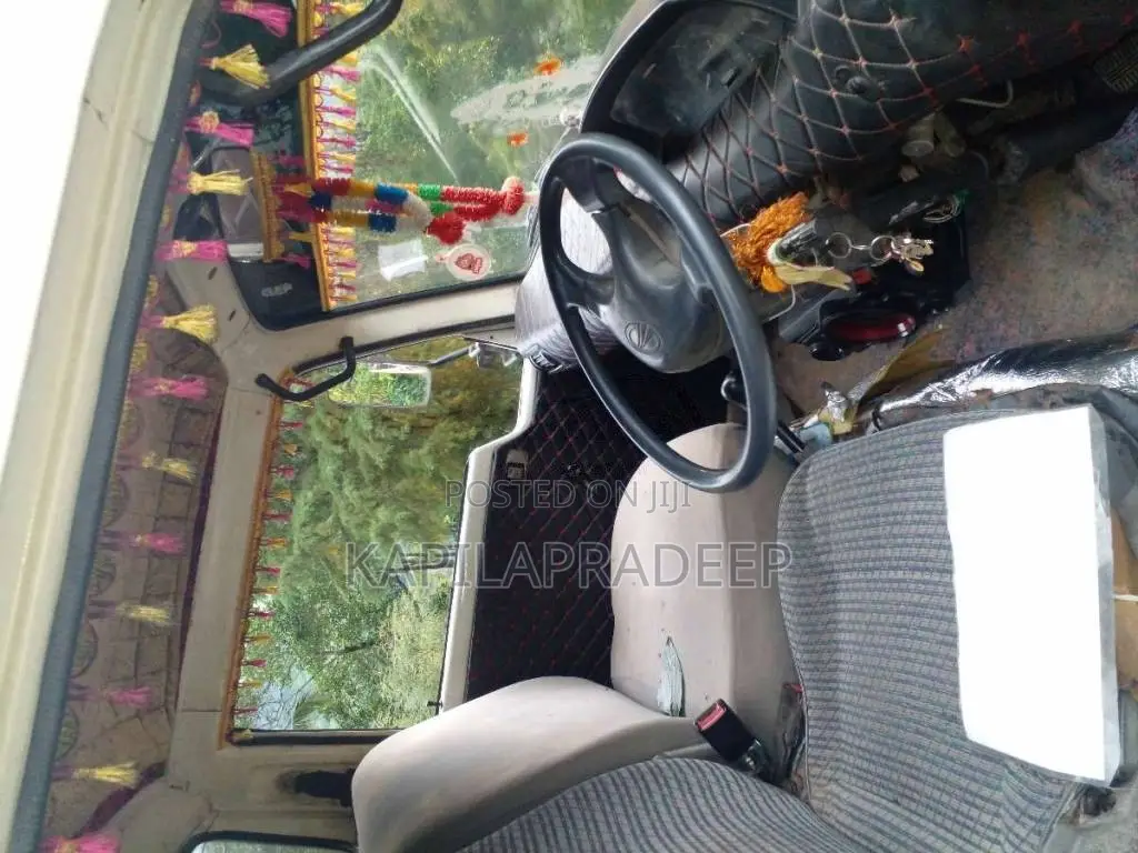 Mahindra Maxximo 2014 Lorry (Used)