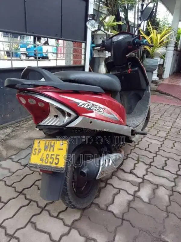 TVS Scooty Streak 2011 Motorbike (Used)