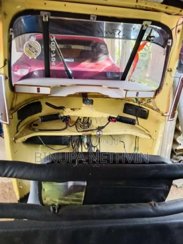 Bajaj RE 2 Stroke 1996 Three Wheel (Used)
