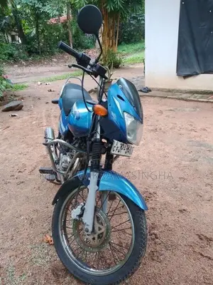 Bajaj Caliber 2004 Motorbike (Used)