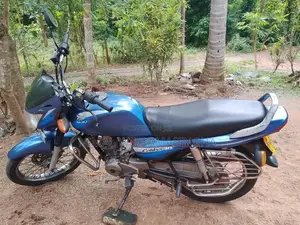 Bajaj Caliber 2004 Motorbike (Used)