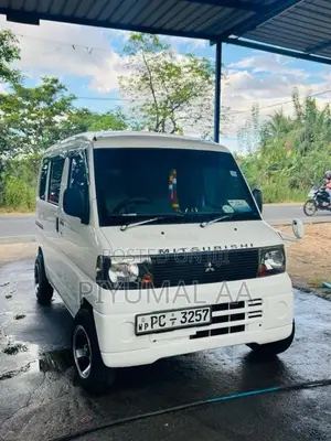 Mitsubishi MiniCab 2011 Van (Used)
