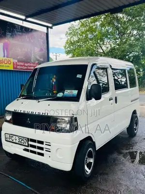 Mitsubishi MiniCab 2011 Van (Used)