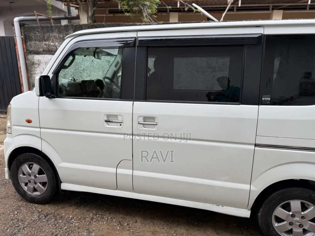 Nissan Clipper Rio 2014 Van (Used)