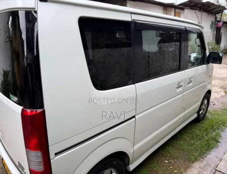 Nissan Clipper Rio 2014 Van (Used)