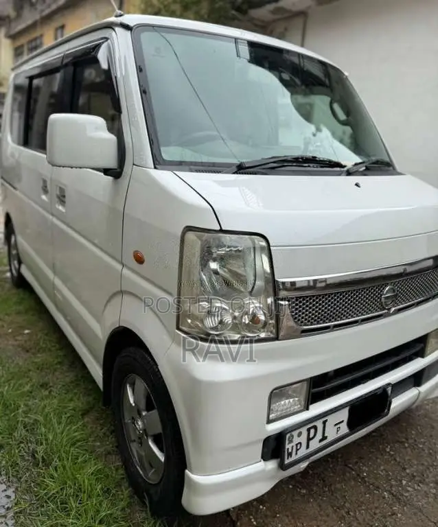 Nissan Clipper Rio 2014 Van (Used)