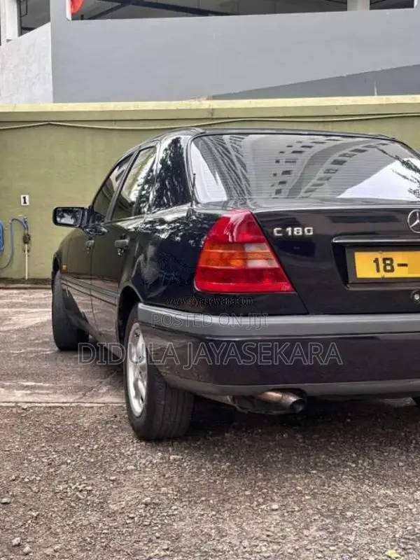 Mercedes-Benz C180 1993 Car (Used)