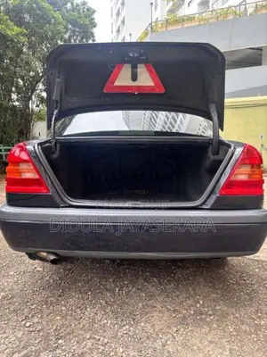 Mercedes-Benz C180 1993 Car (Used)