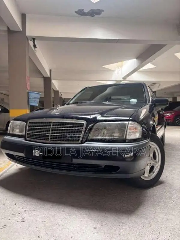Mercedes-Benz C180 1993 Car (Used)