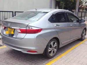 Honda Grace 2016 Car (Used)