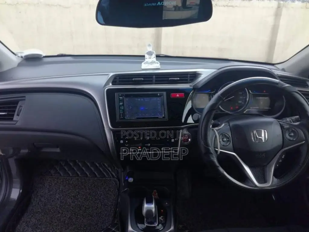 Honda Grace 2016 Car (Used)