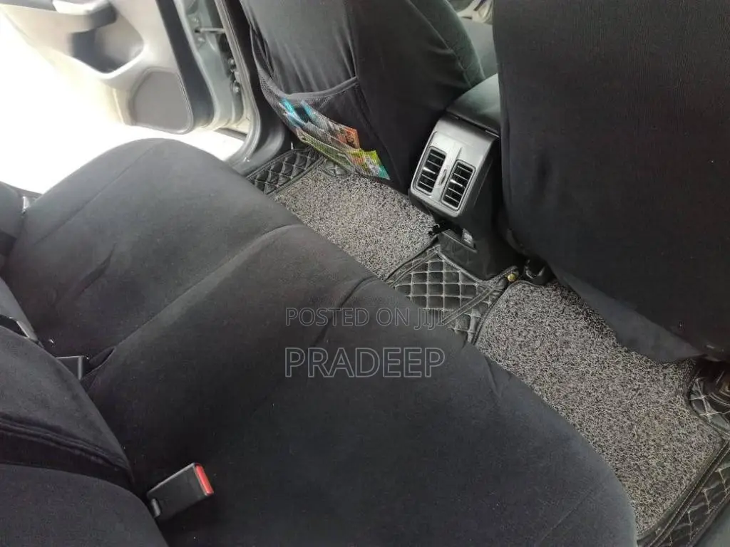 Honda Grace 2016 Car (Used)
